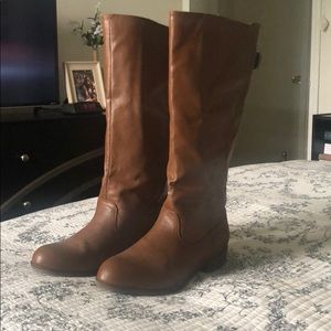 American Eagle boots